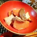 ワインに日本酒に、柿とエリンギのスモークサラダ